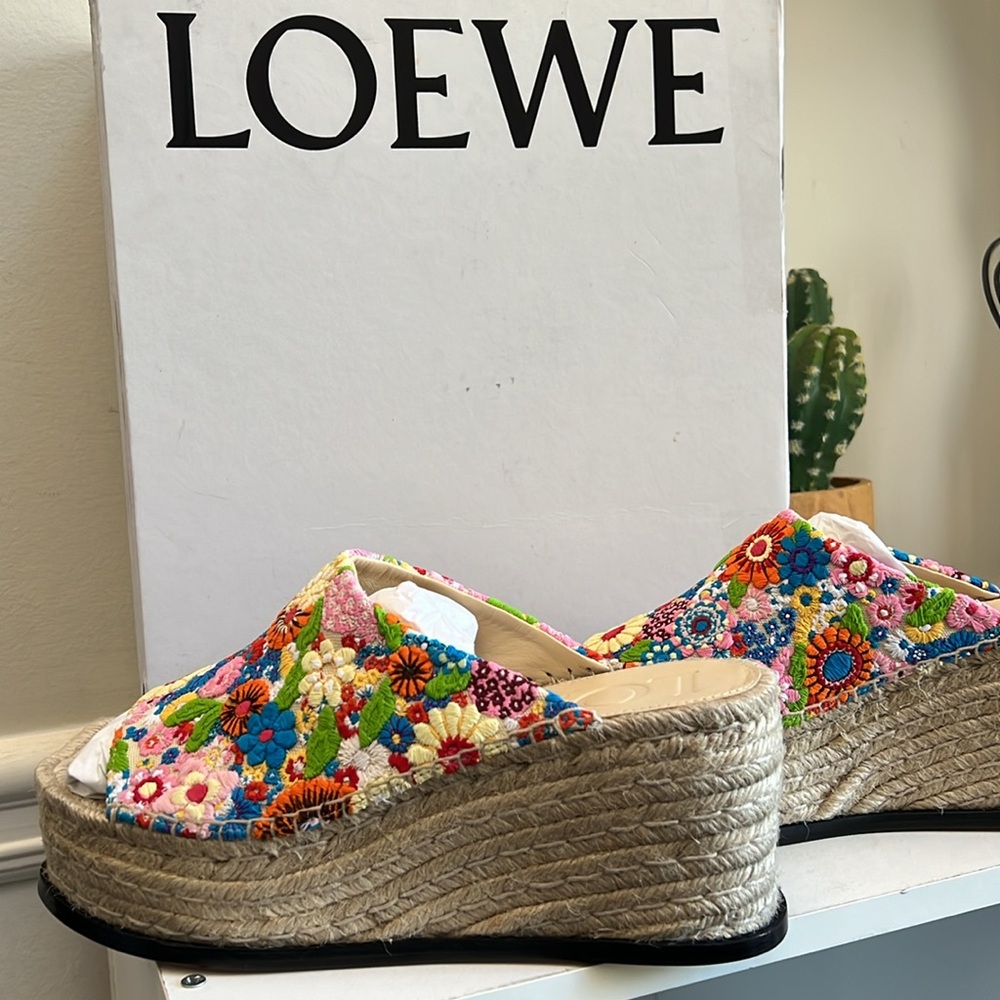 Authentic New Loewe Petal Espadrille Size 38/US 8 - Picture 9 of 16